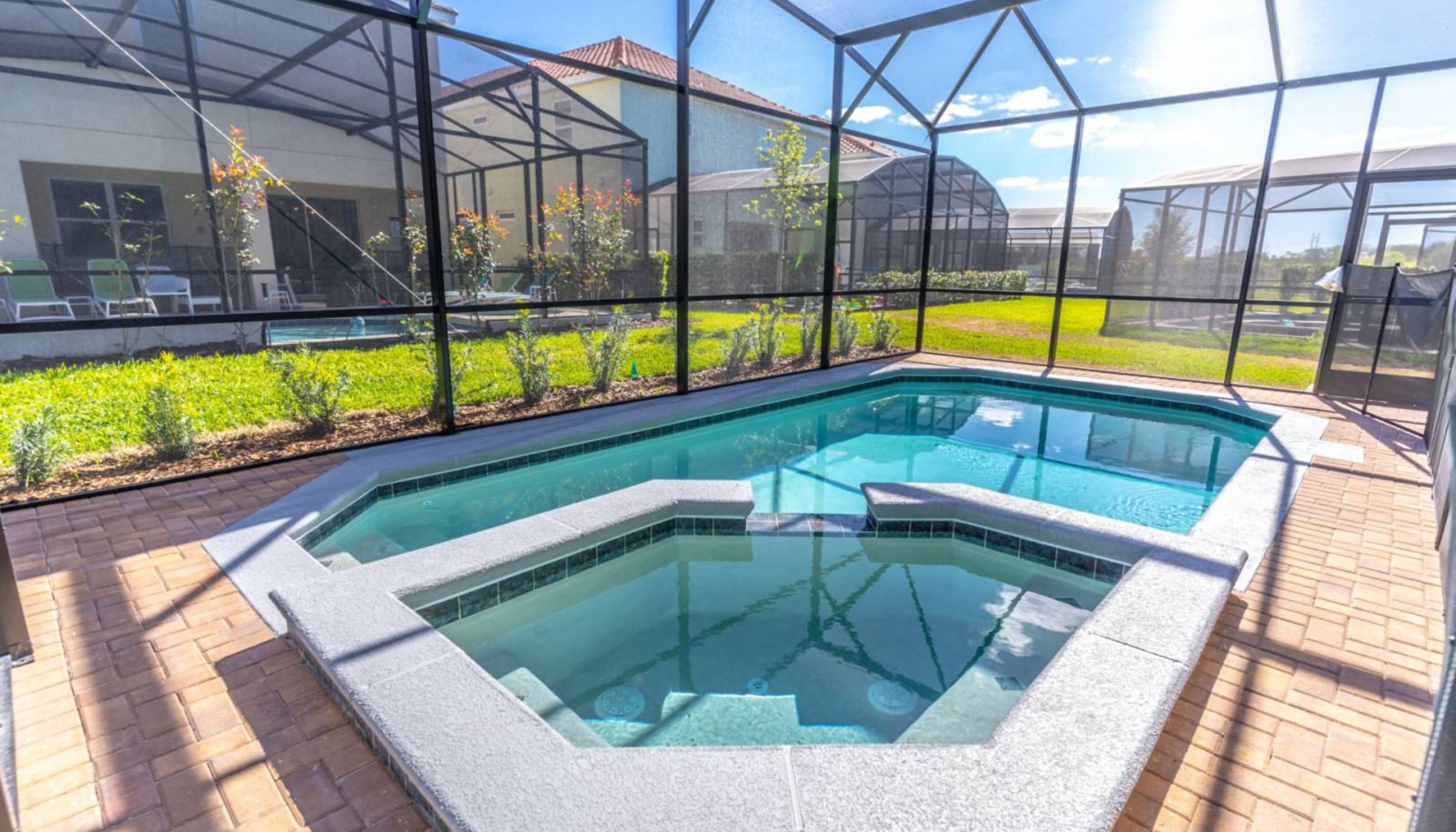 Piscina privada de casa de alquiler vacacional en Orlando.