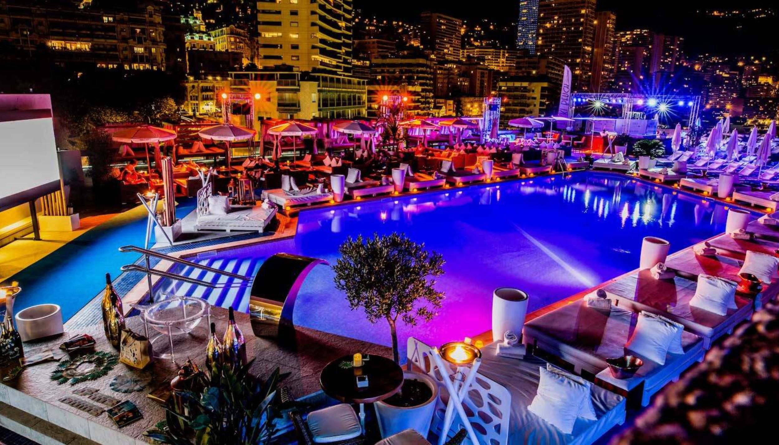 Nikki Beach Miami: El lujo y la diversión en South Beach 🌴🍹